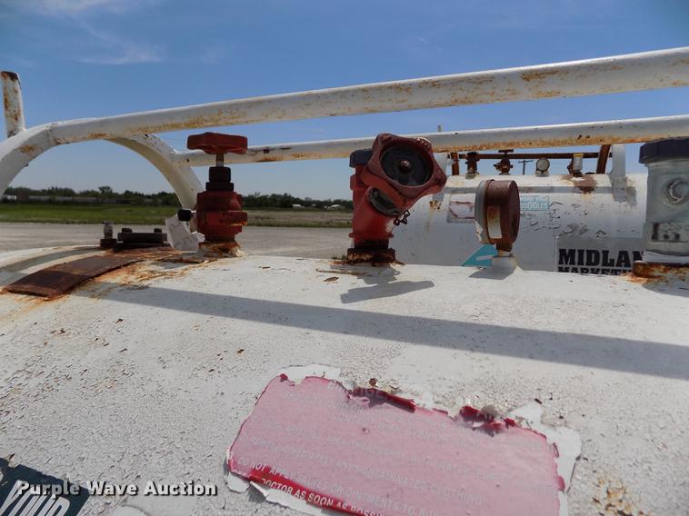 image for item FN9540 Anhydrous ammonia tank