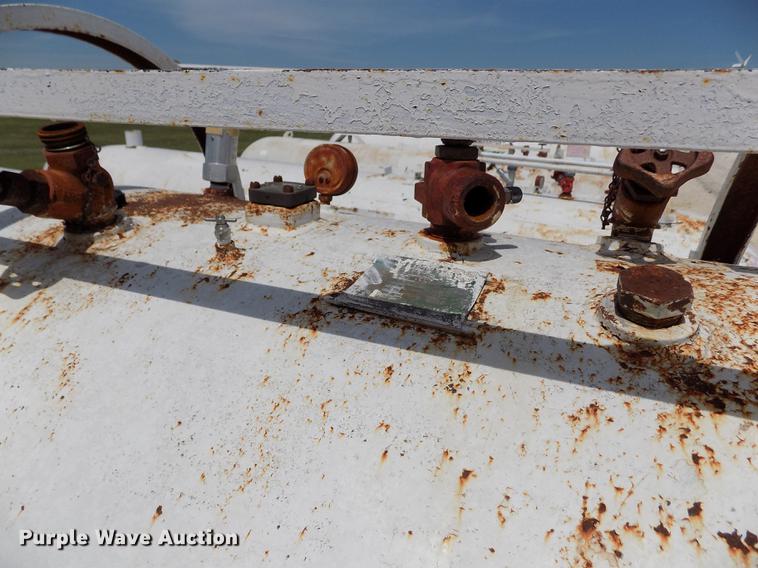 image for item FN9541 Trinity anhydrous ammonia tank