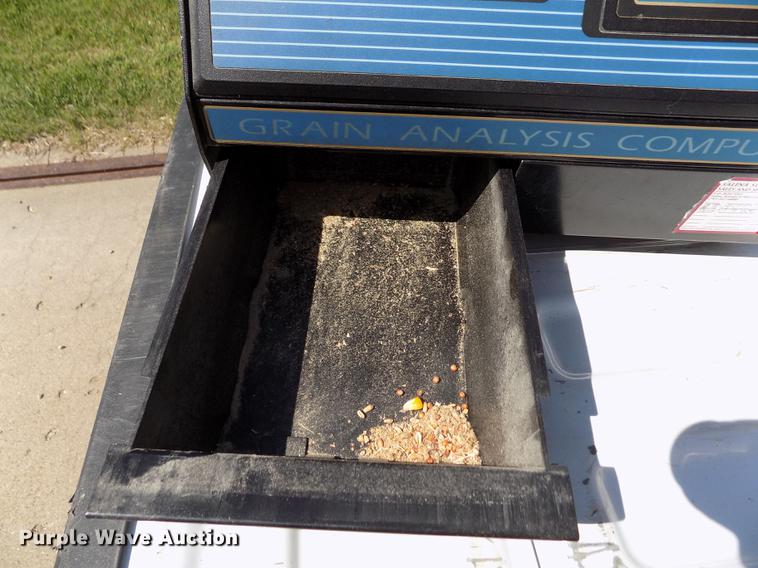 image for item FN9546 Dickey-John GAC2100 grain analysis computer