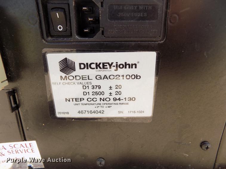 image for item FN9548 Dickey-John GAC2100B grain analysis computer