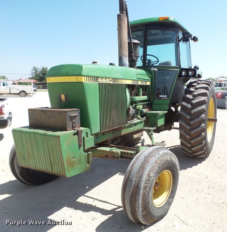 image for item FS9576 1978 John Deere 4440 tractor