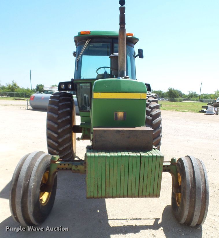 image for item FS9576 1978 John Deere 4440 tractor