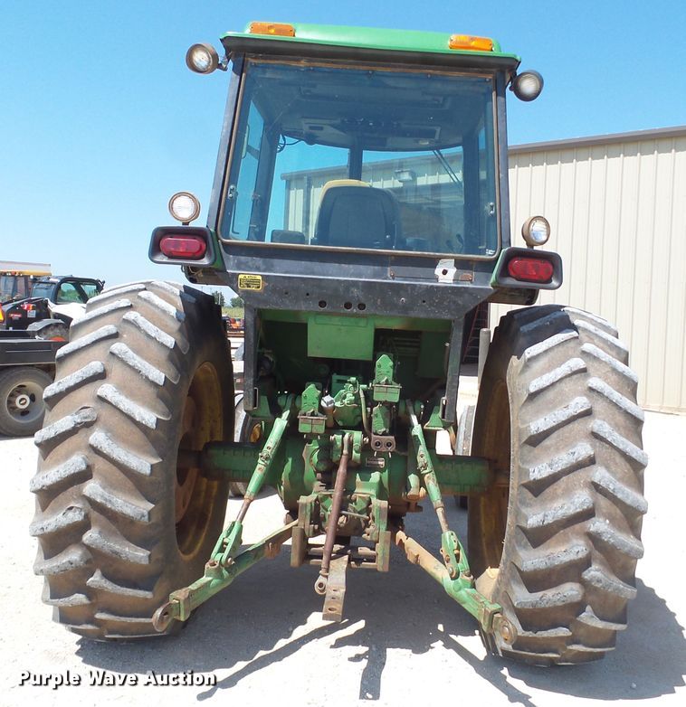 image for item FS9576 1978 John Deere 4440 tractor