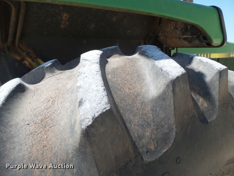 image for item FS9576 1978 John Deere 4440 tractor