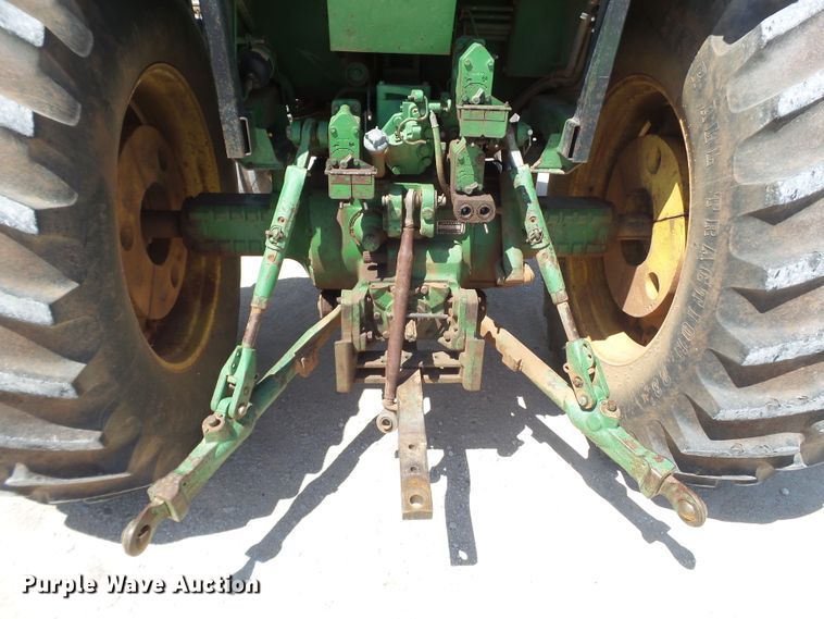 image for item FS9576 1978 John Deere 4440 tractor