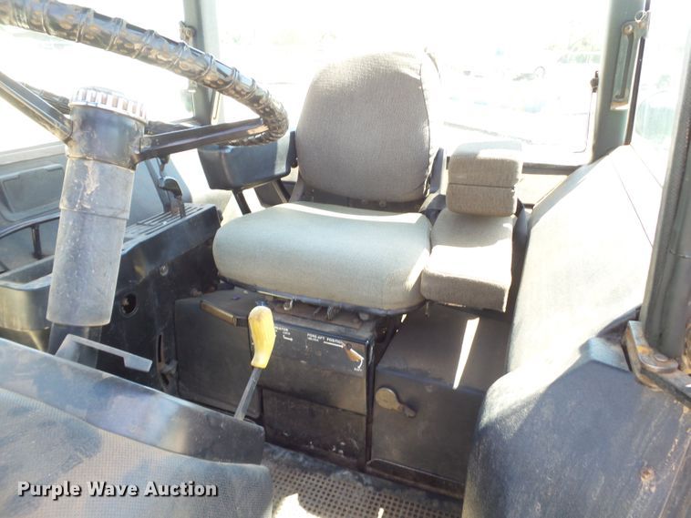 image for item FS9576 1978 John Deere 4440 tractor