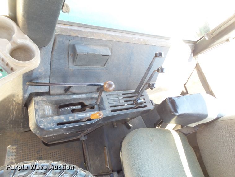 image for item FS9576 1978 John Deere 4440 tractor