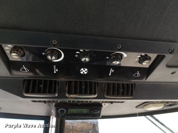 image for item FS9576 1978 John Deere 4440 tractor