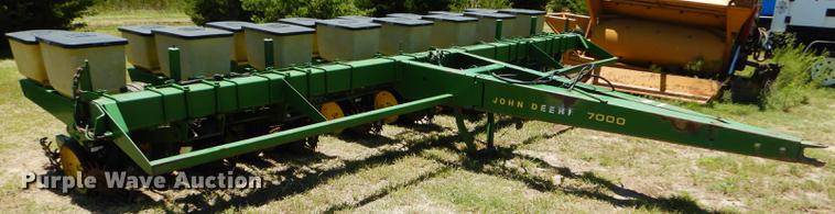 image for item FT9516 John Deere 7000 no-till planter