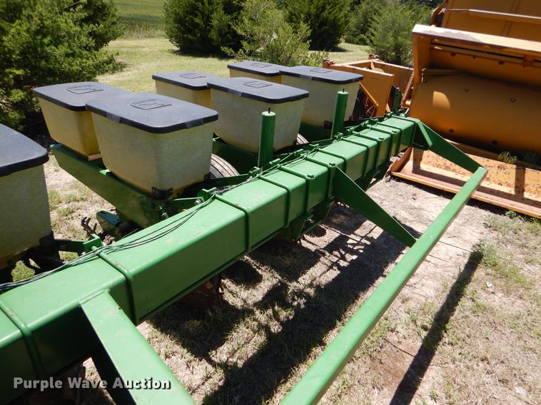 image for item FT9516 John Deere 7000 no-till planter