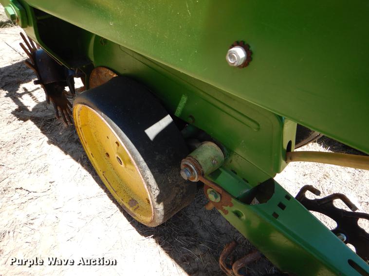 image for item FT9516 John Deere 7000 no-till planter