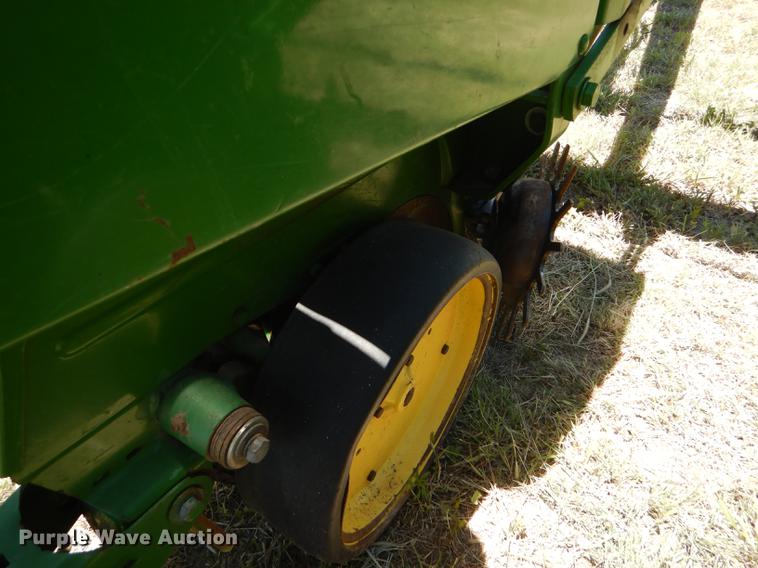 image for item FT9516 John Deere 7000 no-till planter