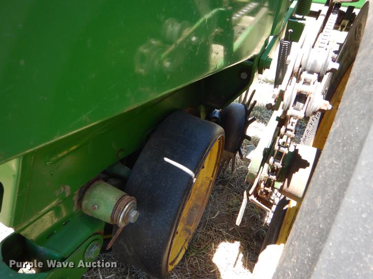 image for item FT9516 John Deere 7000 no-till planter
