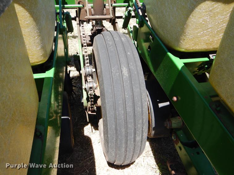 image for item FT9516 John Deere 7000 no-till planter