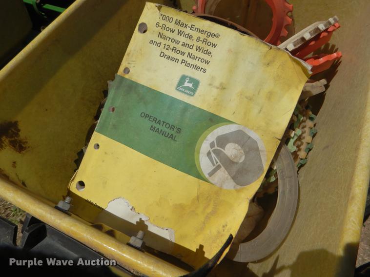 image for item FT9516 John Deere 7000 no-till planter