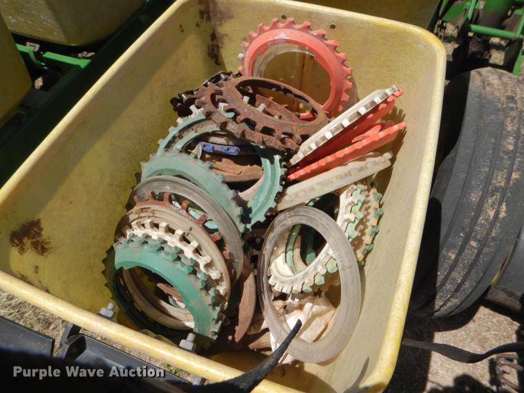 image for item FT9516 John Deere 7000 no-till planter