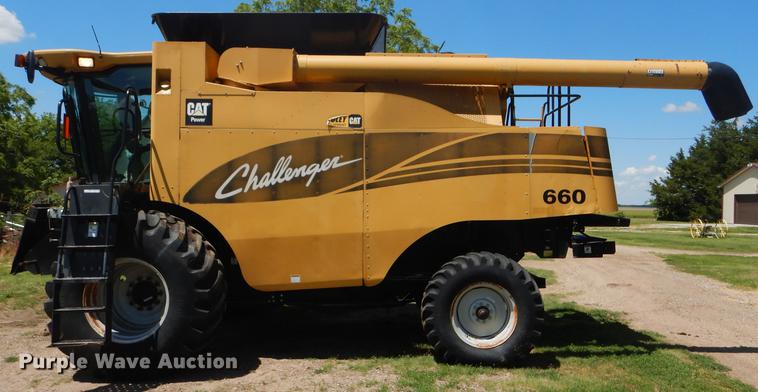 image for item FT9544 2003 Challenger 660 combine