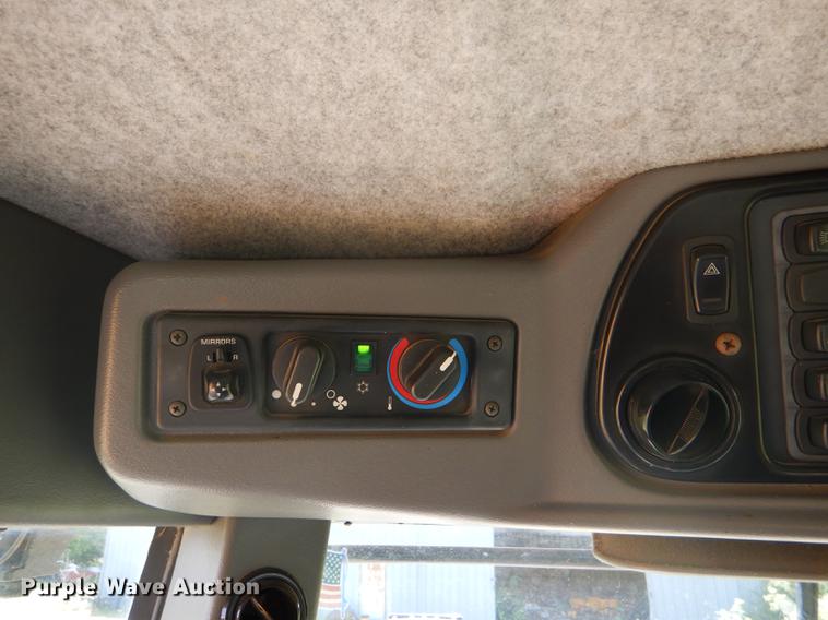 image for item FT9544 2003 Challenger 660 combine