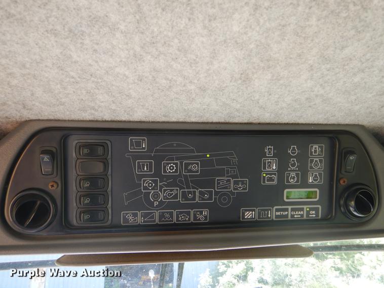 image for item FT9544 2003 Challenger 660 combine