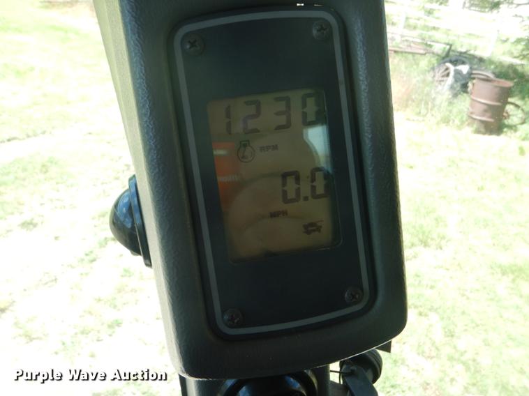 image for item FT9544 2003 Challenger 660 combine