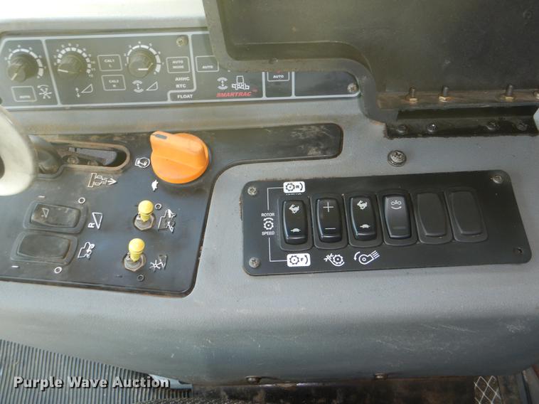 image for item FT9544 2003 Challenger 660 combine