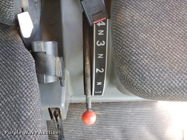 image for item FT9544 2003 Challenger 660 combine