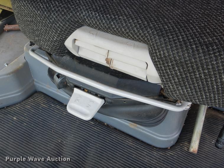 image for item FT9544 2003 Challenger 660 combine