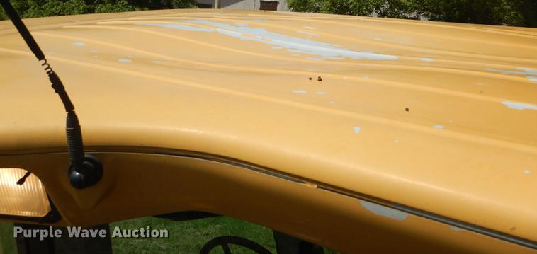 image for item FT9544 2003 Challenger 660 combine