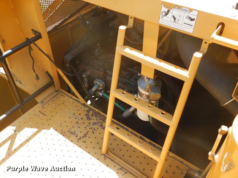 image for item FT9544 2003 Challenger 660 combine