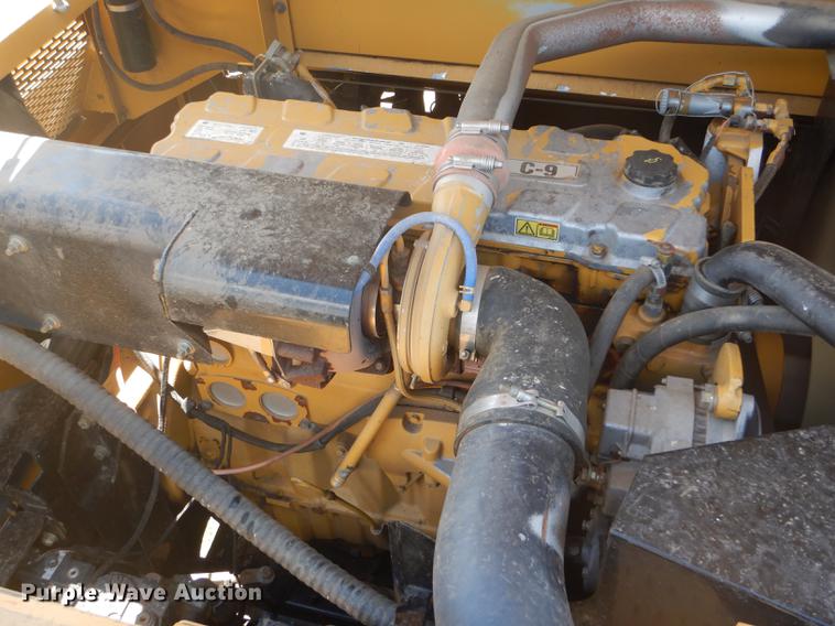 image for item FT9544 2003 Challenger 660 combine