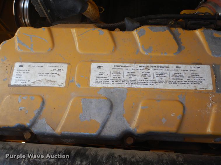 image for item FT9544 2003 Challenger 660 combine