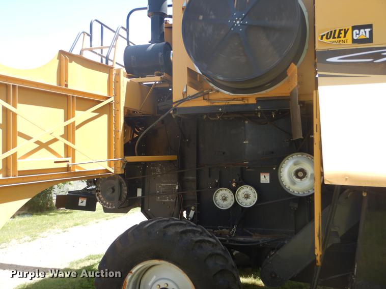 image for item FT9544 2003 Challenger 660 combine