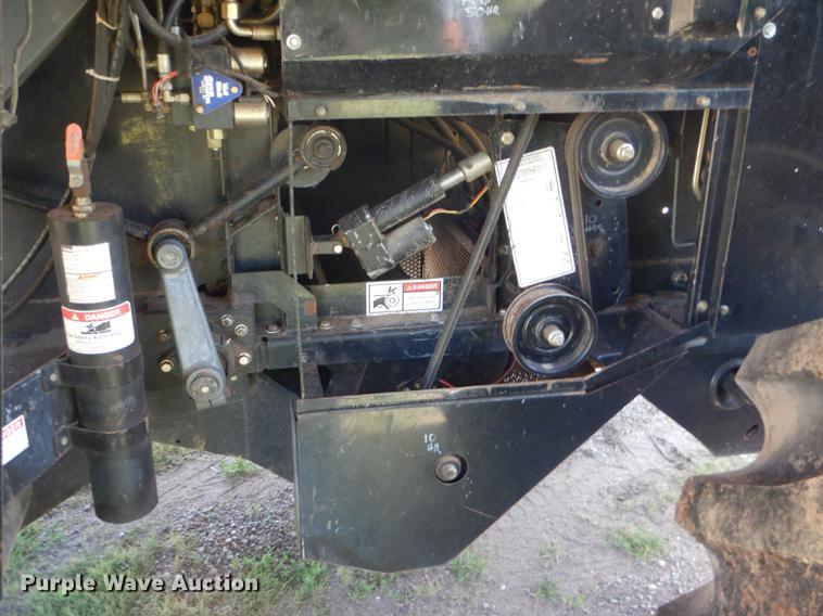 image for item FT9544 2003 Challenger 660 combine