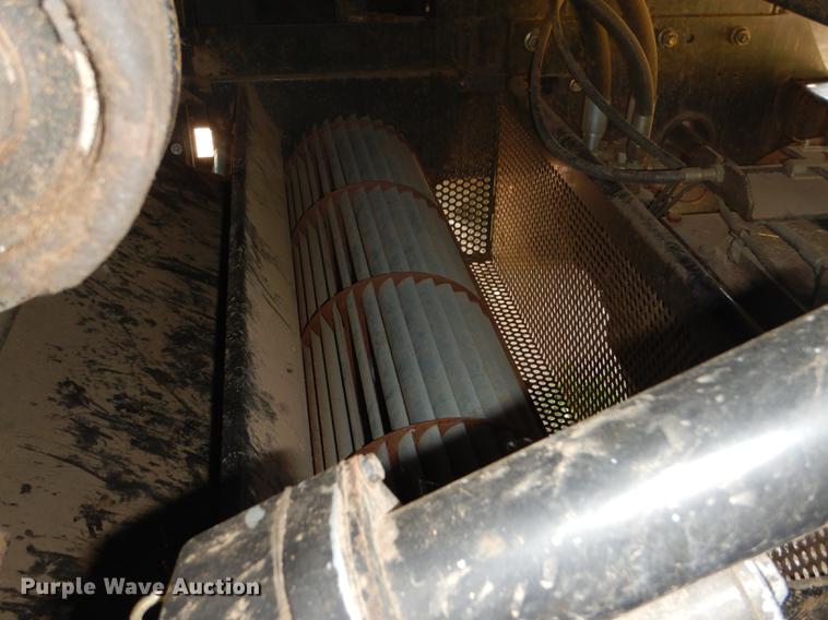 image for item FT9544 2003 Challenger 660 combine