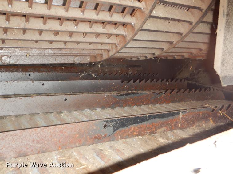 image for item FT9544 2003 Challenger 660 combine