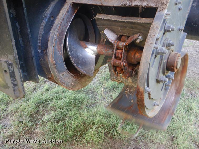 image for item FT9544 2003 Challenger 660 combine