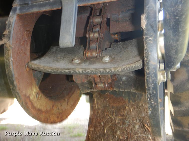 image for item FT9544 2003 Challenger 660 combine