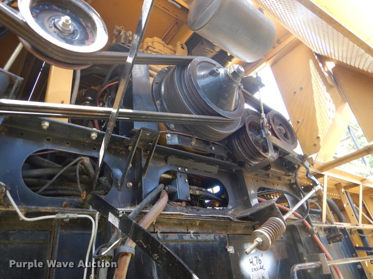 image for item FT9544 2003 Challenger 660 combine