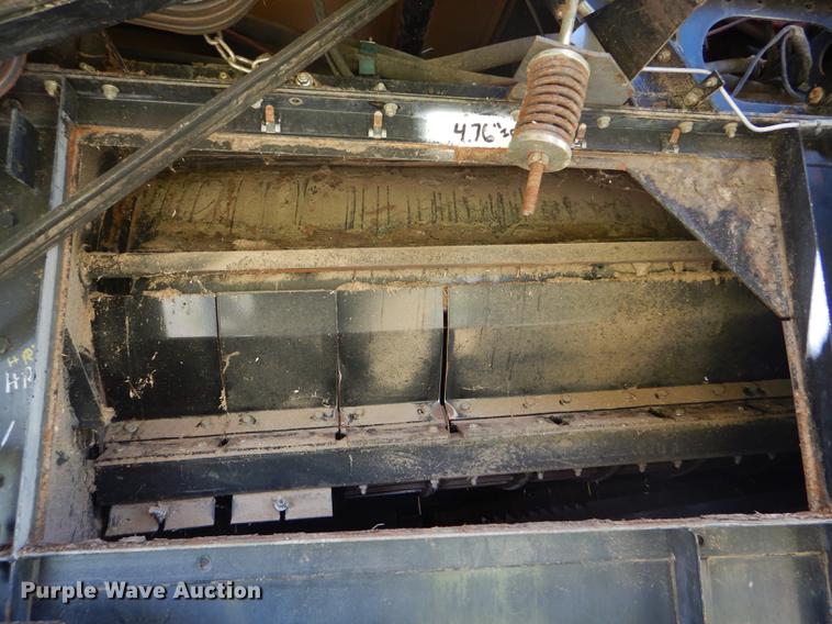 image for item FT9544 2003 Challenger 660 combine