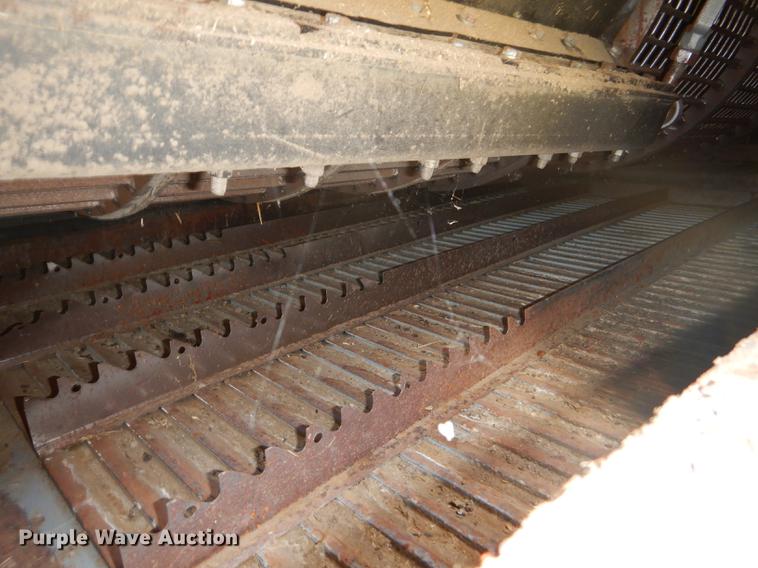 image for item FT9544 2003 Challenger 660 combine