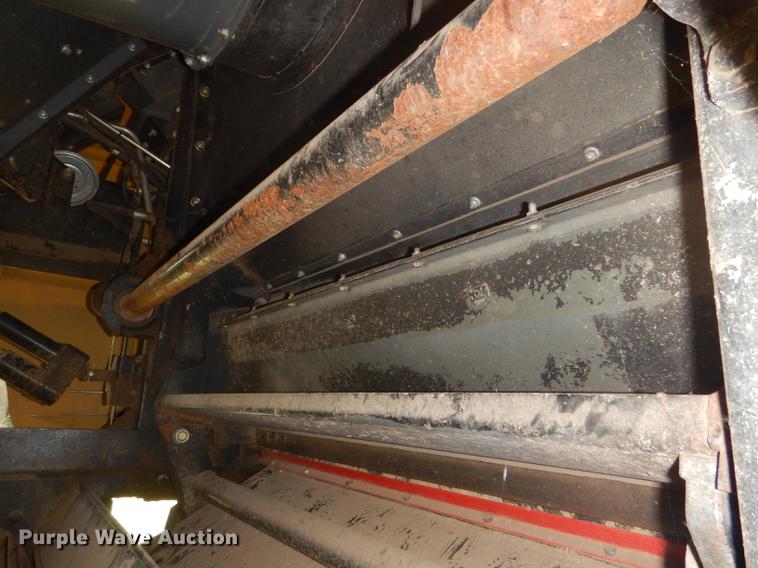 image for item FT9544 2003 Challenger 660 combine