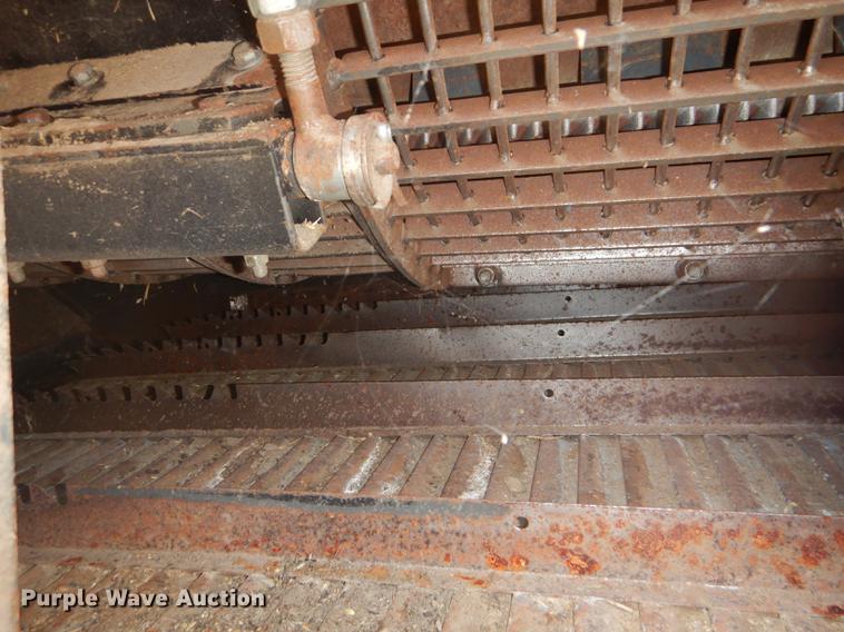 image for item FT9544 2003 Challenger 660 combine