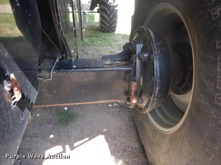 image for item FT9544 2003 Challenger 660 combine