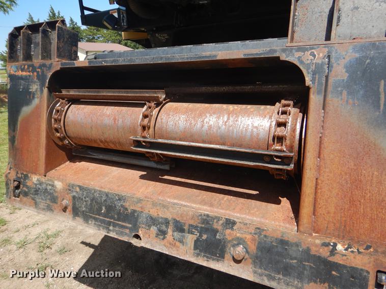 image for item FT9544 2003 Challenger 660 combine