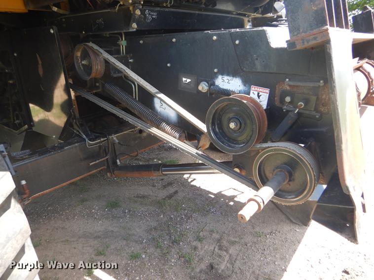 image for item FT9544 2003 Challenger 660 combine