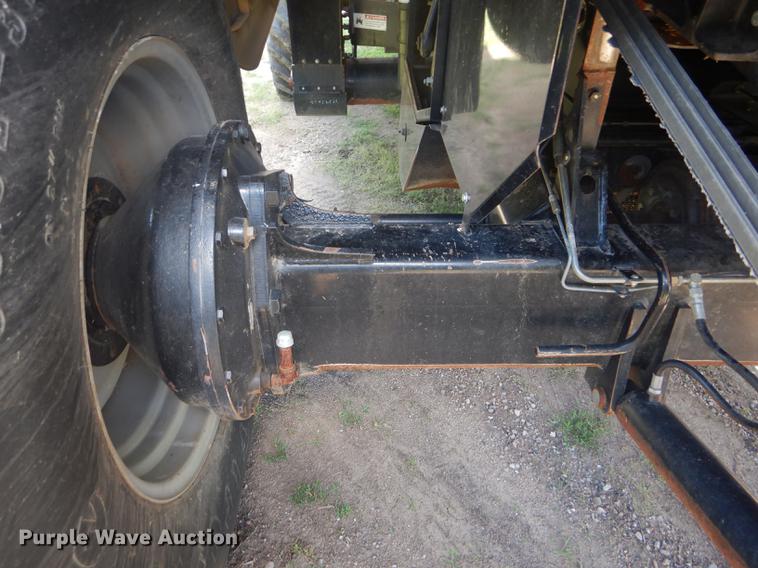 image for item FT9544 2003 Challenger 660 combine