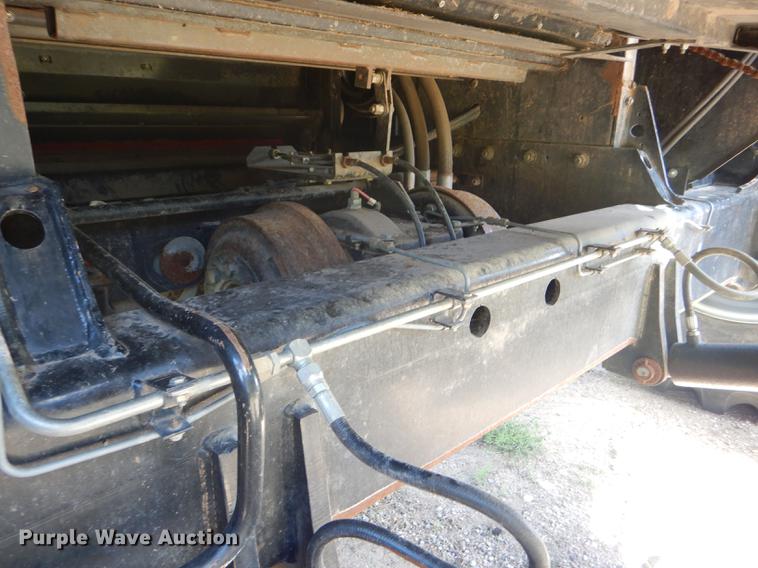 image for item FT9544 2003 Challenger 660 combine