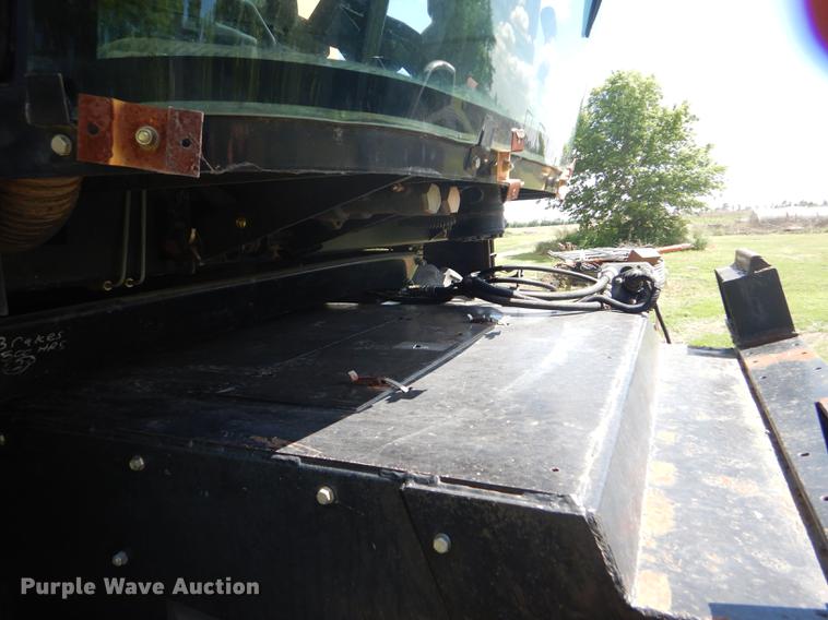 image for item FT9544 2003 Challenger 660 combine