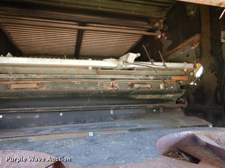 image for item FT9544 2003 Challenger 660 combine