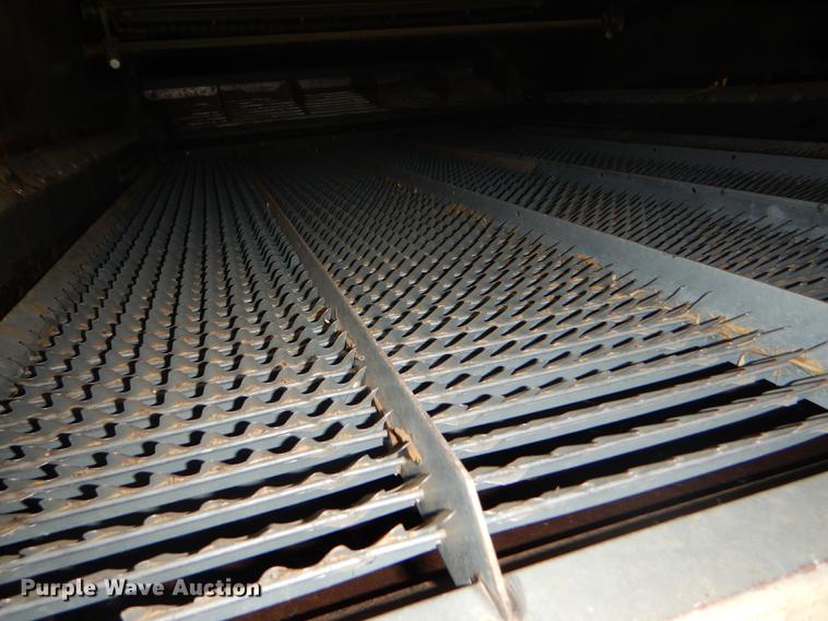 image for item FT9544 2003 Challenger 660 combine